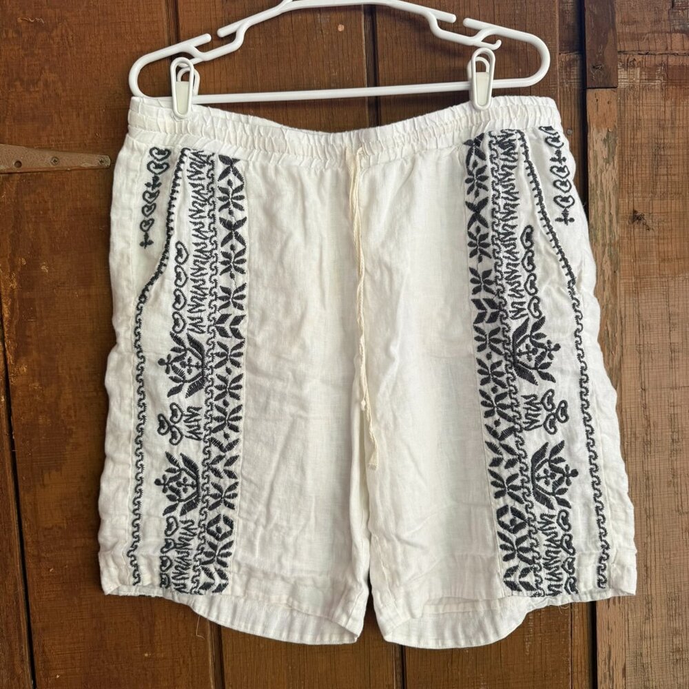 Johnny Was white linen shorts with dark blue embroidery Size L - Picture 2 of 7